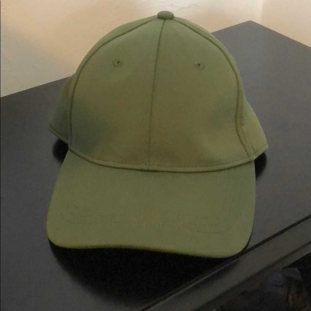 Lulu lemon army green hat